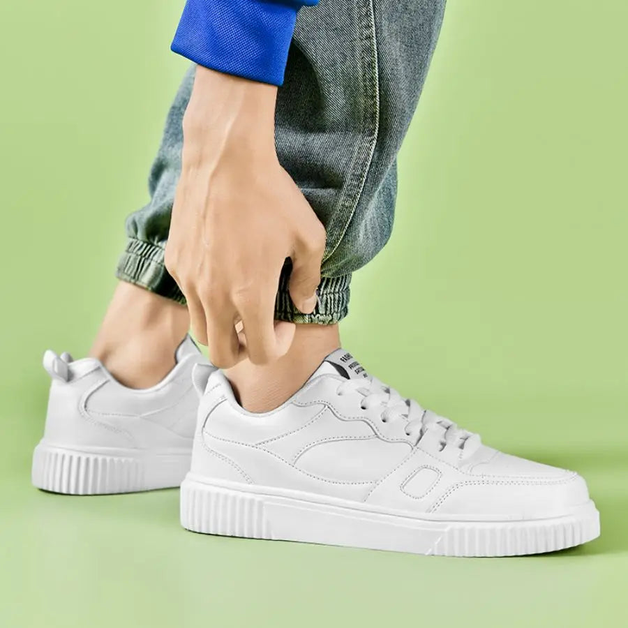 Men's Retro Checkered Skate Shoes – Low-Top Casual Sneakers