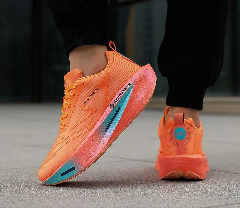 Carbon Plate Running Shoes – Breathable, Lightweight & Cushioned | Unisex Daily Fitness