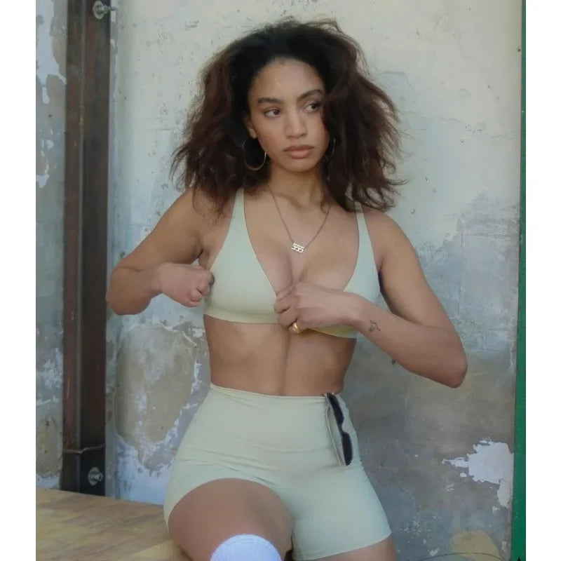 Women's Sports Bra & Shorts Set – High-Stretch Activewear for Gym & Fitness