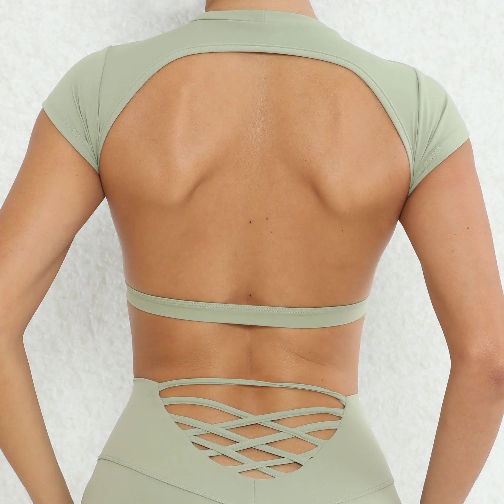 Women's Backless Sport Crop Top – Built-In Chest Pad, Yoga & Gym Wear