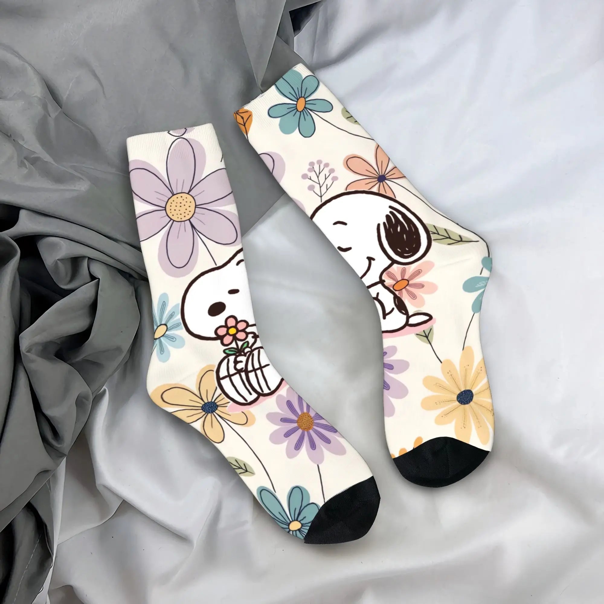 Snoopy Crew Socks – Unisex Non-Slip Moisture-Wicking Sports & Casual Socks