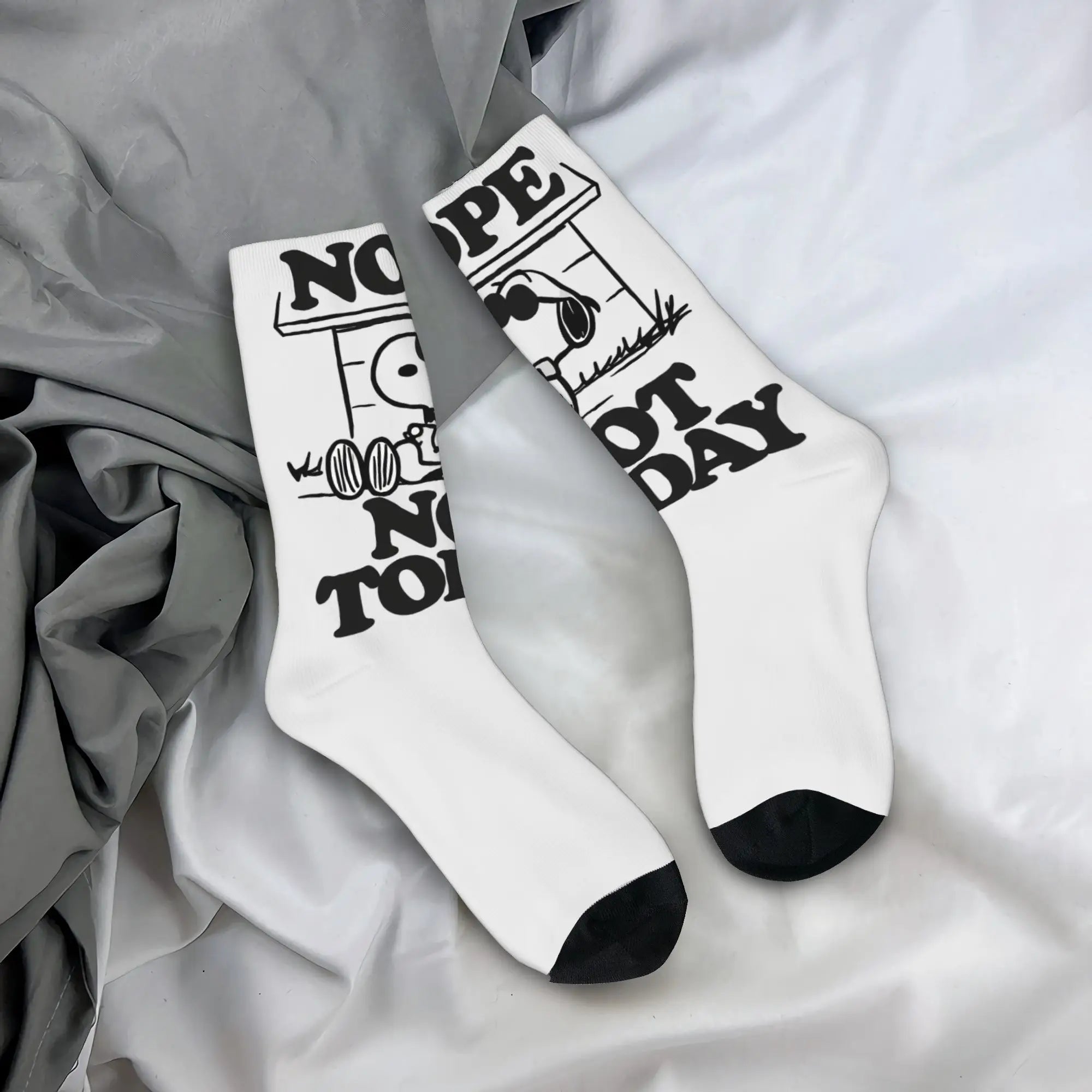 Snoopy Crew Socks – Unisex Non-Slip Moisture-Wicking Sports & Casual Socks