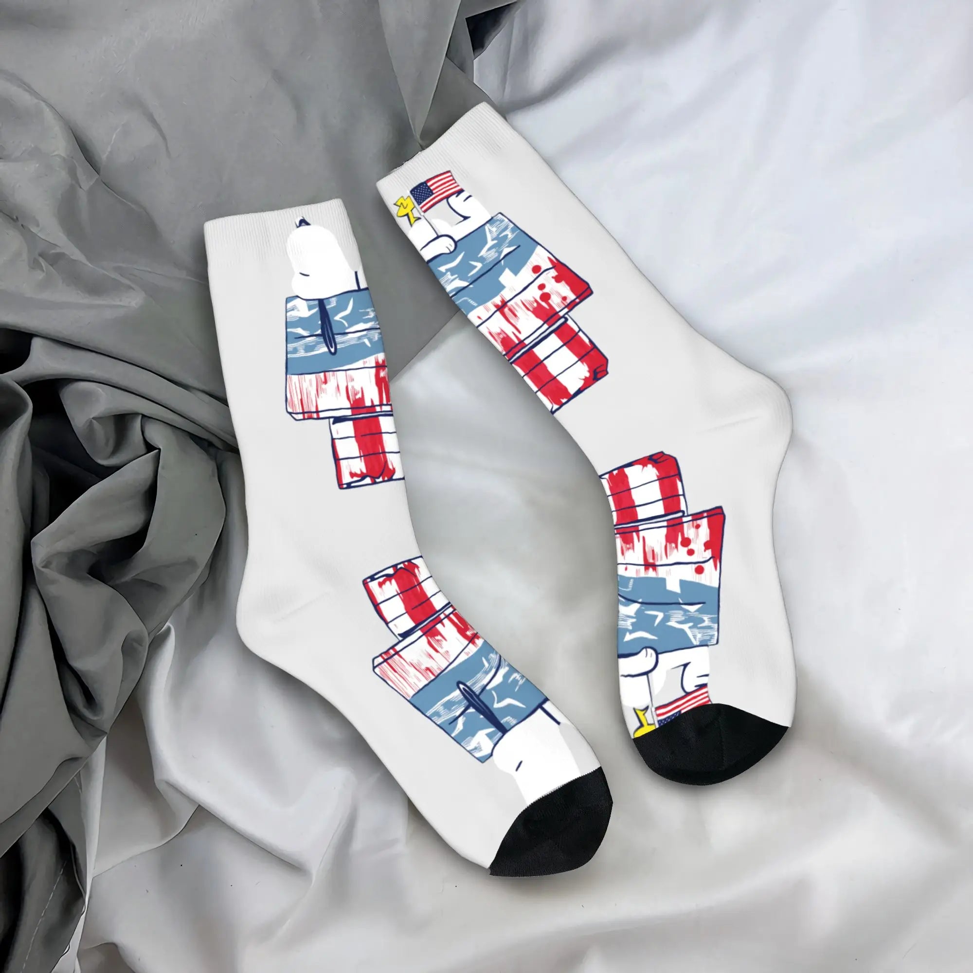 Snoopy Crew Socks – Unisex Non-Slip Moisture-Wicking Sports & Casual Socks