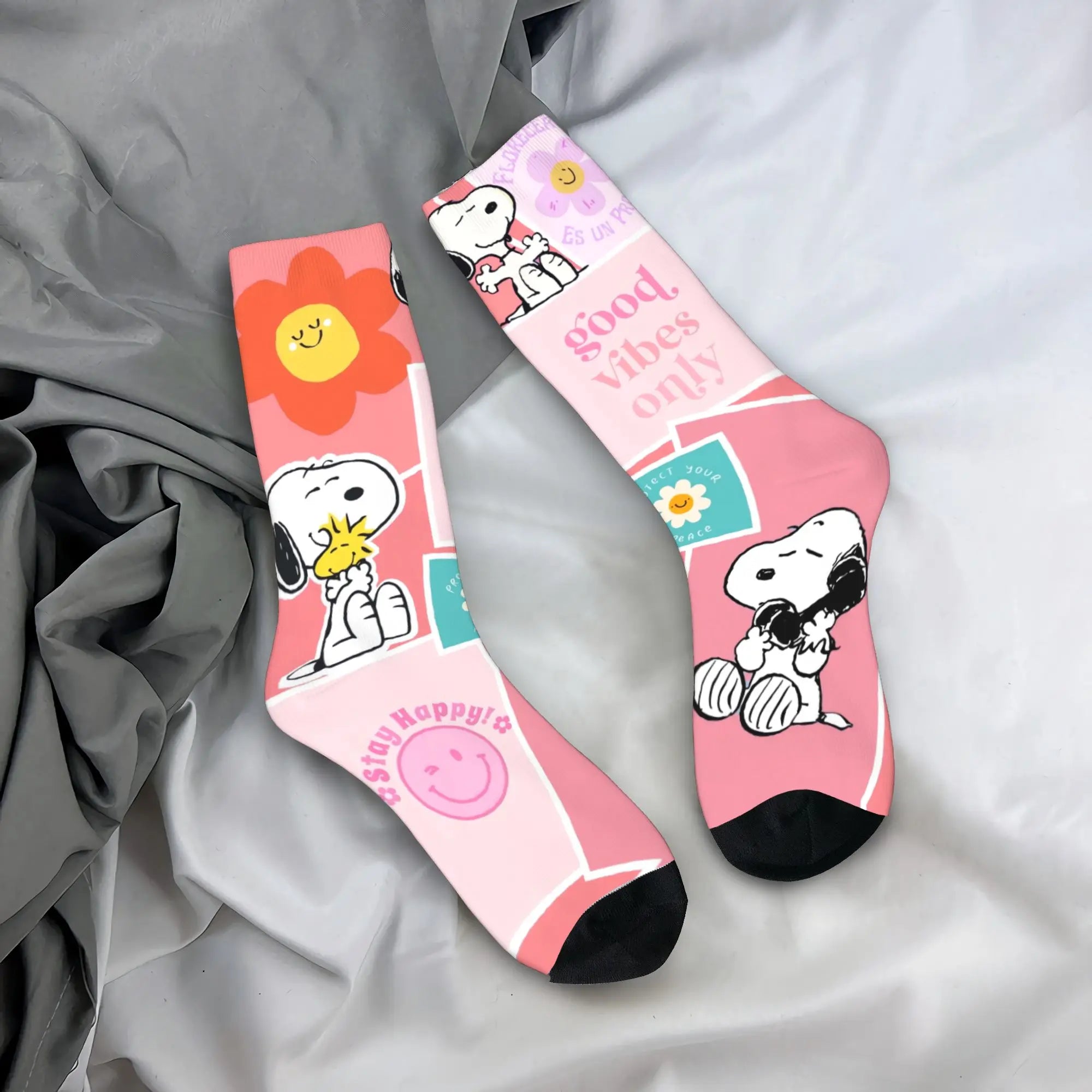 Snoopy Crew Socks – Unisex Non-Slip Moisture-Wicking Sports & Casual Socks