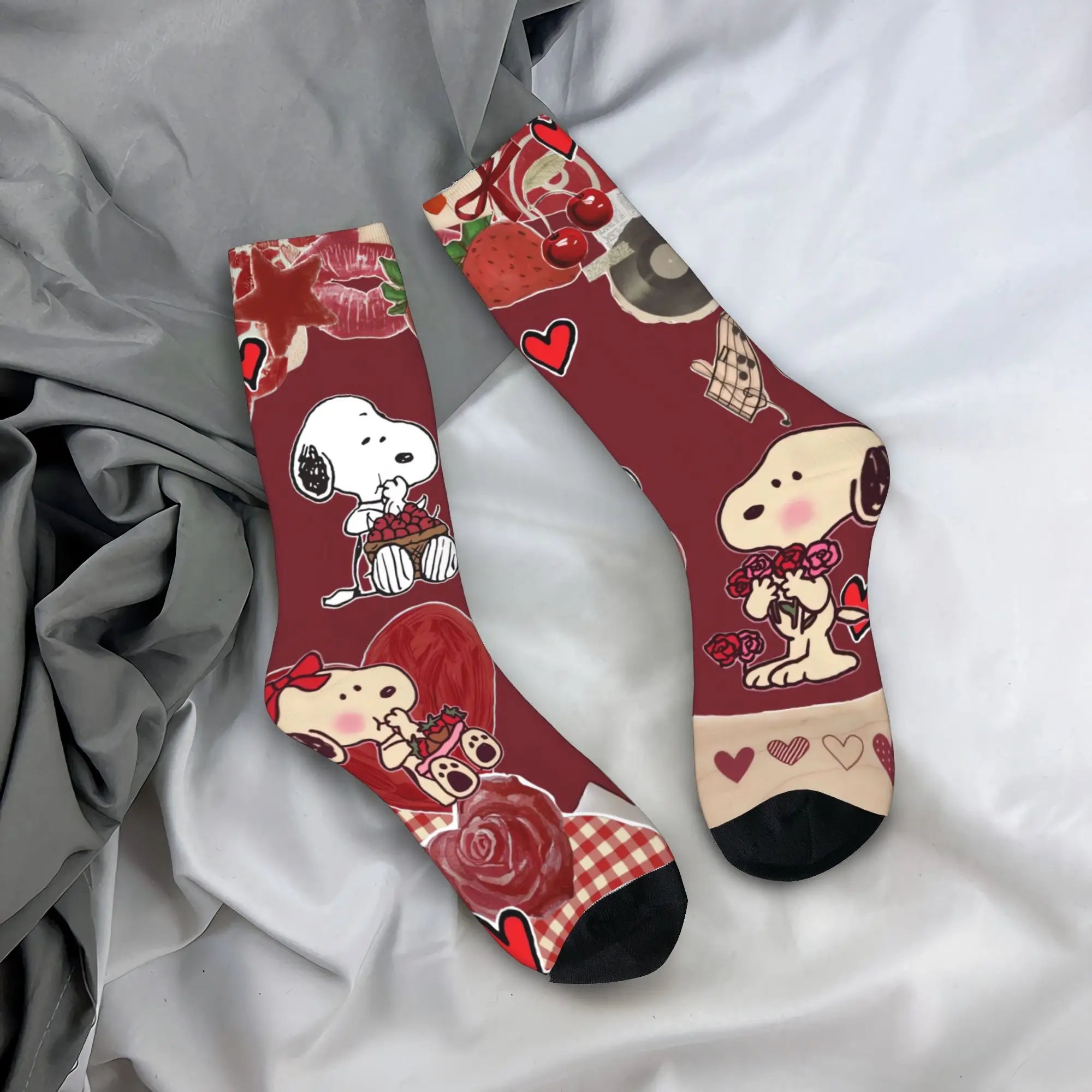 Snoopy Crew Socks – Unisex Non-Slip Moisture-Wicking Sports & Casual Socks