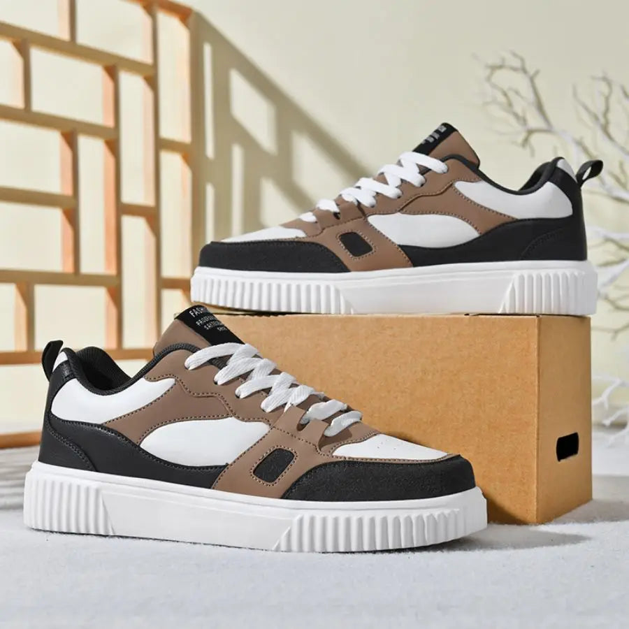 Men's Retro Checkered Skate Shoes – Low-Top Casual Sneakers