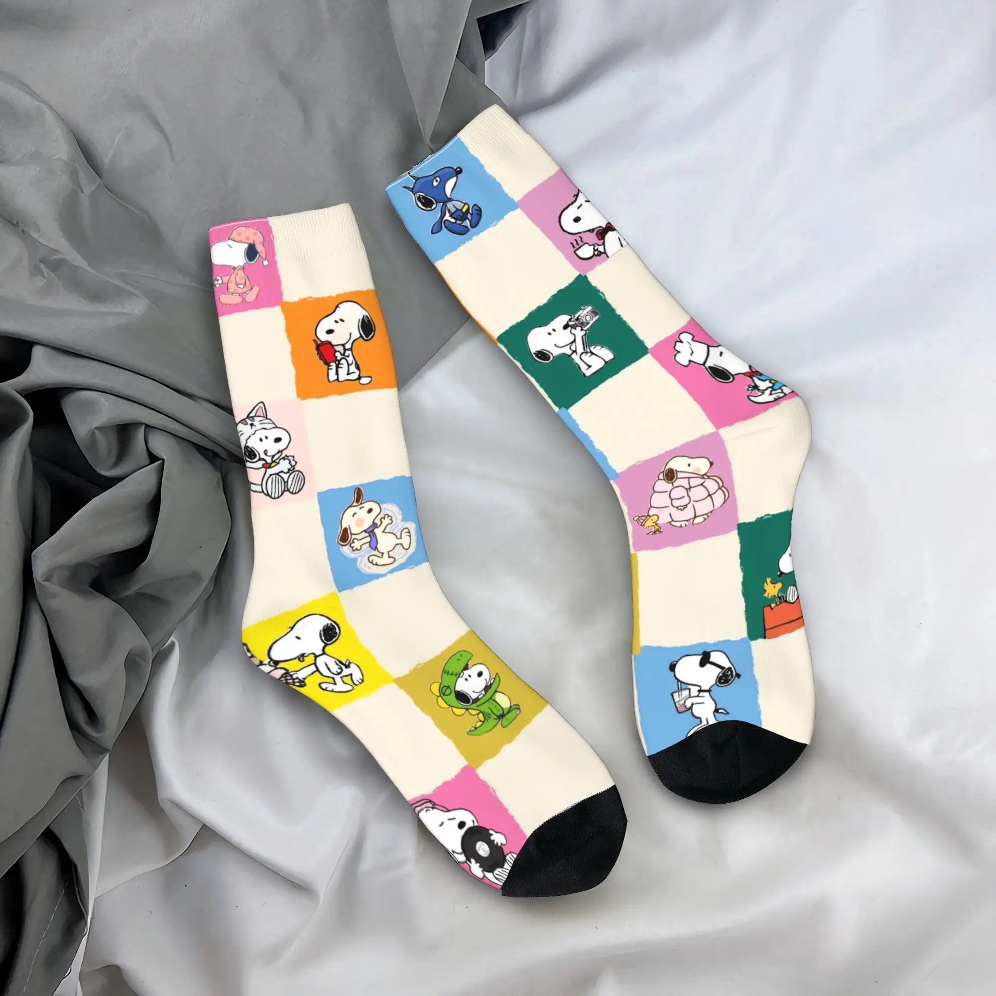 Snoopy Crew Socks – Unisex Non-Slip Moisture-Wicking Sports & Casual Socks