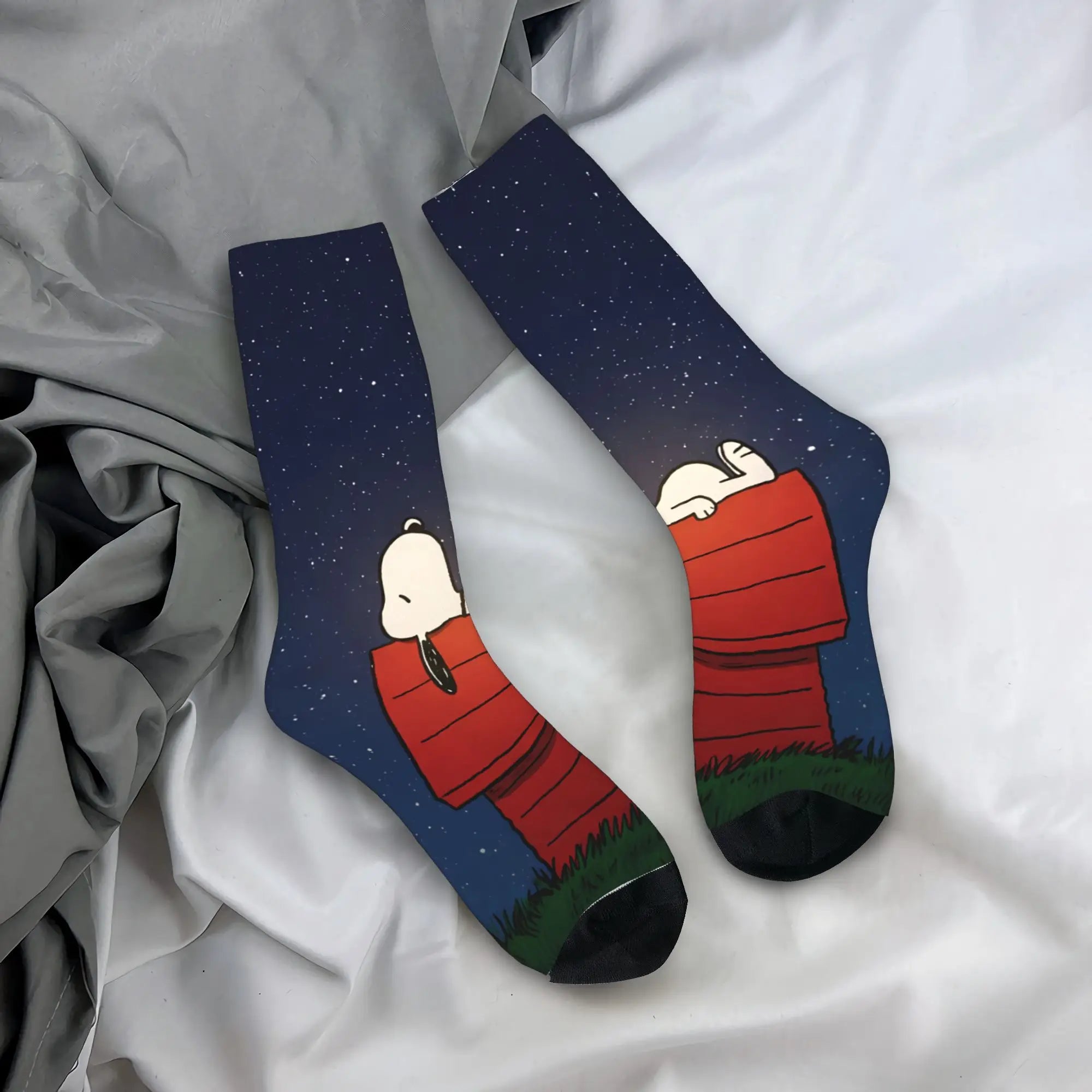 Snoopy Unisex Crew Socks – High-Quality Sports & Casual Stockings