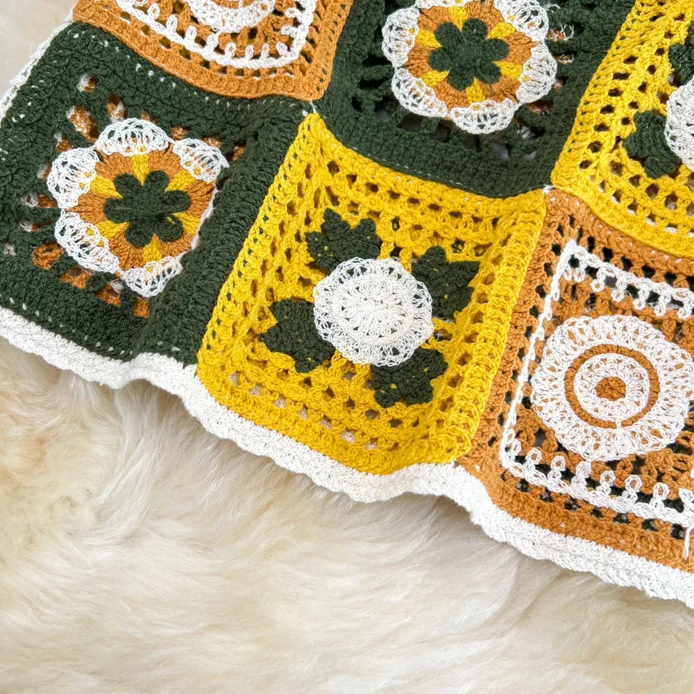 Women's Granny Square Crochet Crop Top – Floral Embroidery Open-Knit Cami for Summer