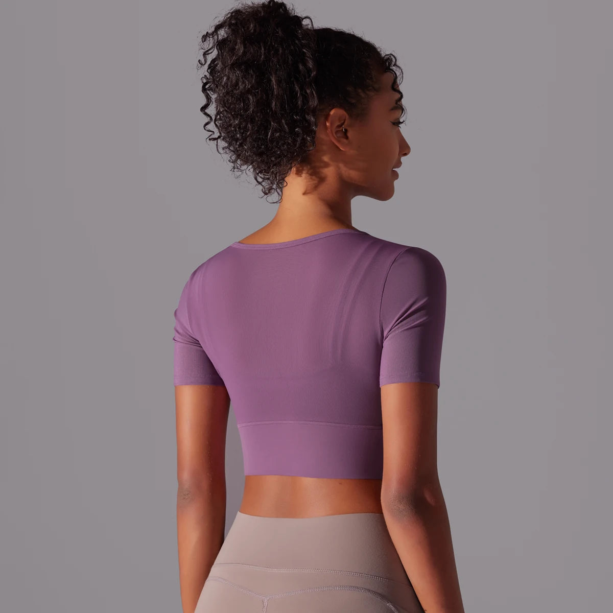 Women's Quick-Dry Mesh Yoga Top – Sexy Short Sleeve Gym Shirt for Running & Fitness